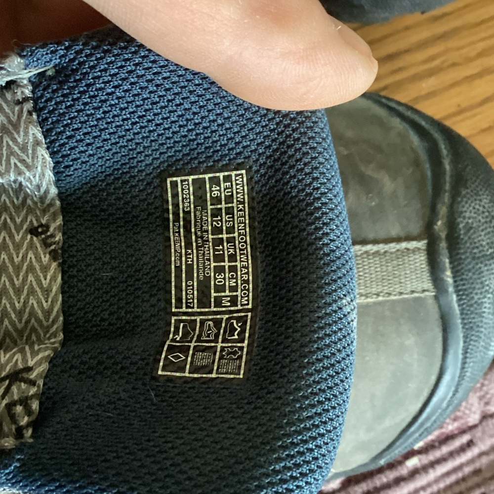 Keen Gray and Blue Men's Hiking Shoes - Picture 3 of 3